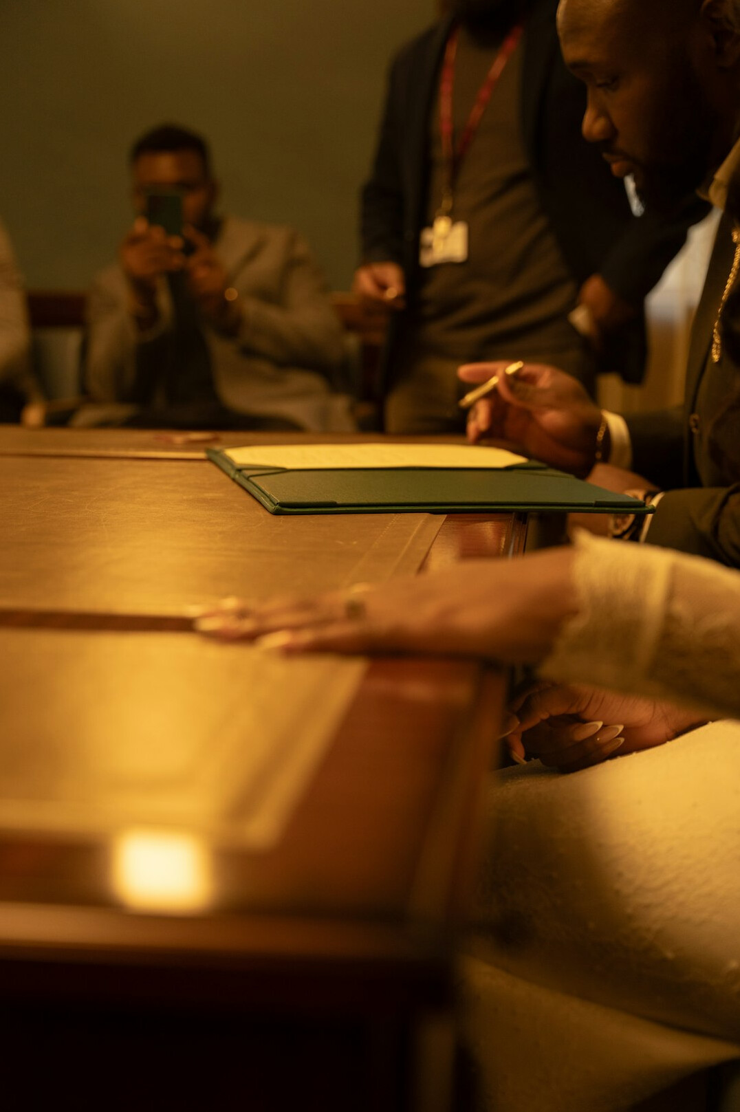 government contract signing